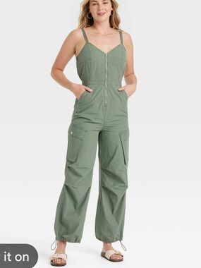 Universal Thread Sage Green Zip-Front Utility Jumpsuit